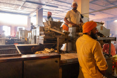 Bread making using an automatic machine